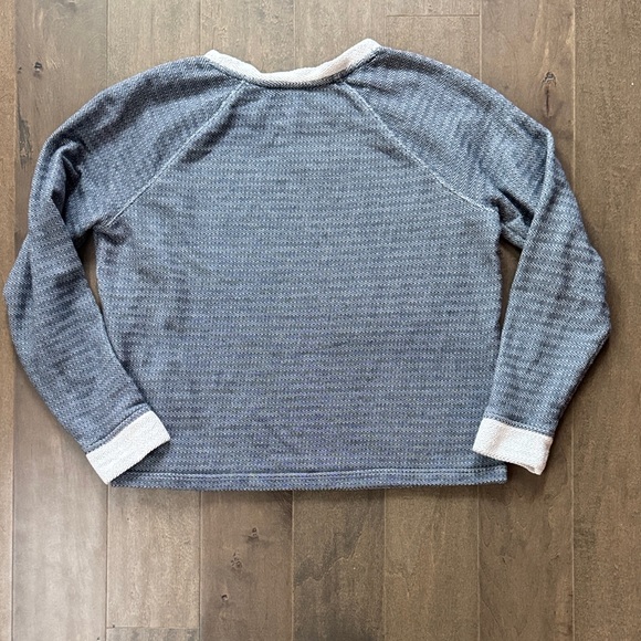 Orvis Blue and Cream Long Sleeve Sweater - Picture 5 of 5